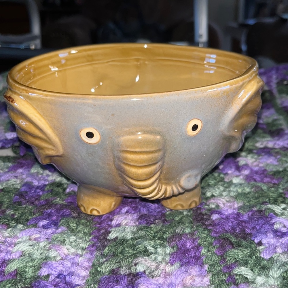 Elephant bowl 6 inches